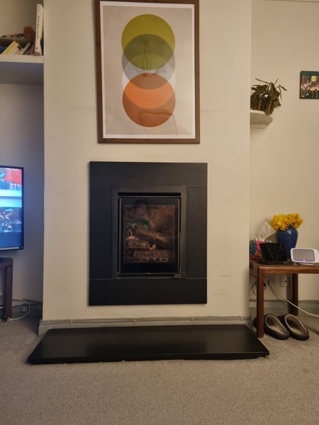 Could I please ask advice on this fireplace