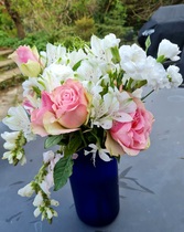 AIBU to reassure people about letterbox flowers before Mothers Day