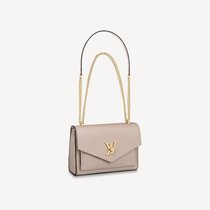 Is a Mulberry Roxanne a bit passe now?