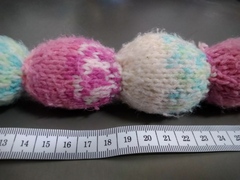 Knitter's assistance needed