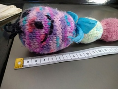 Knitter's assistance needed