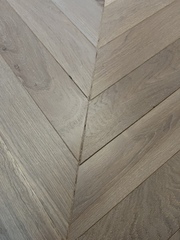 Engineered flooring - is this a poor job?