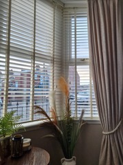 Wooden blinds.. Tapes or no tapes?