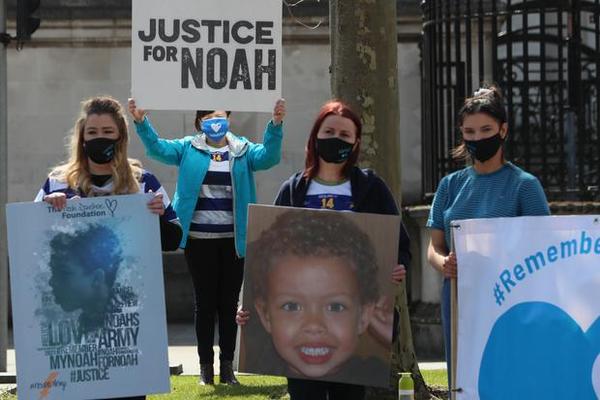 💙 THREAD 2: Will you spare five minutes to help the lovely Noah Donohoe get the justice he deserves and to support his mummy Fiona in getting the truth about what happened to her beloved son? 💙