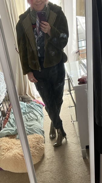 What are you wearing today.. skipping into Spring