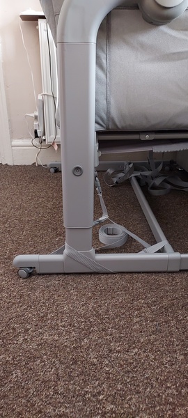 Chicco Next2Me Magic is tilted