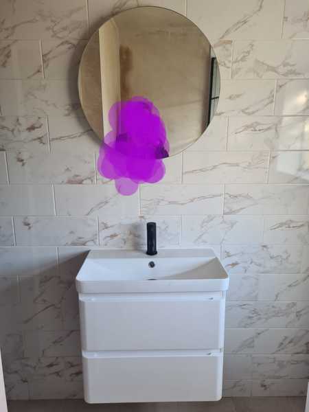 Advice on bathroom snagging- what is fair and what isn't?
