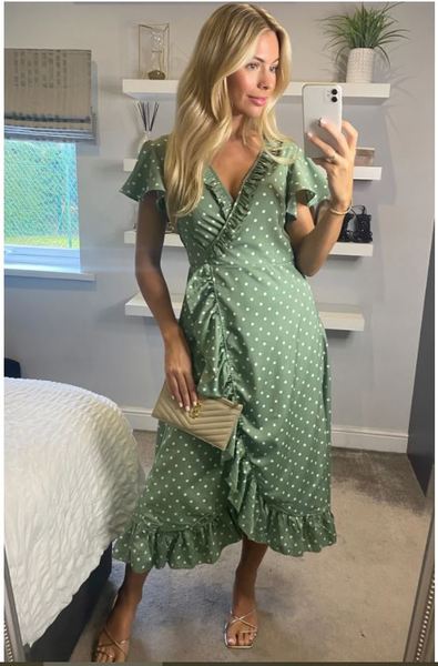 It's my brother's wedding in three months and everything is hideous