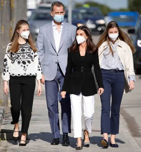 Royal Style: tiaras diamonds and bling, peplums and ruching not our thing