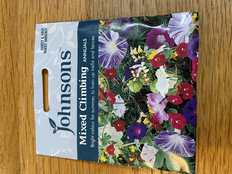 Anyone uses this climber seed packet and know what’s in it. 