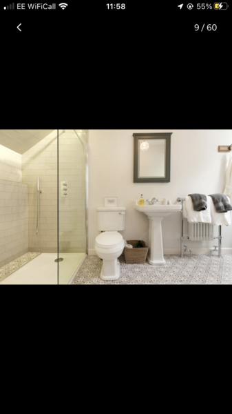 Mixing traditional with modern bathroom design (photos)