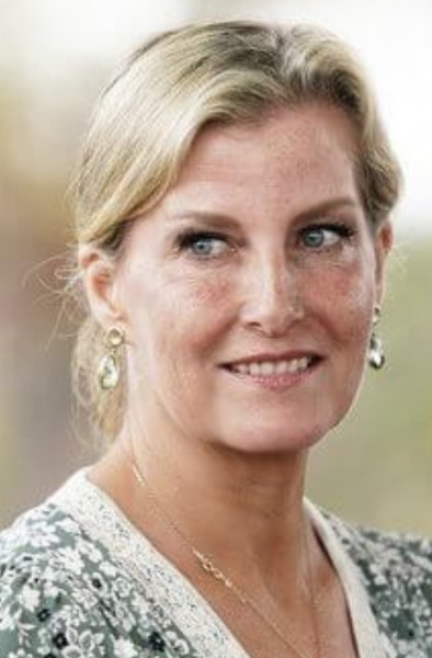 Royal Style: tiaras diamonds and bling, peplums and ruching not our thing