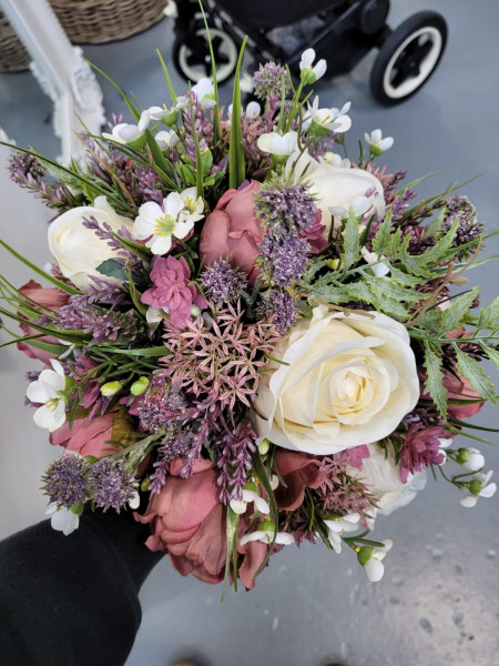 Artificial flowers for wedding