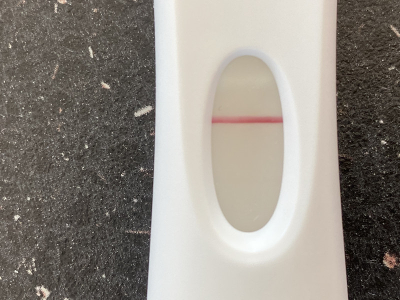 Am I seeing things? 9DPO can anyone else see a vvvvvv. Faint line? 