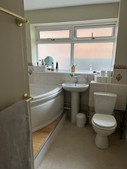 What can I do with this bathroom?