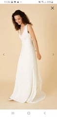 Please help me to find wedding dress