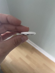 Dd notified of new Apple tag with her since early hours - advice?