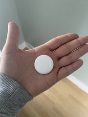 Dd notified of new Apple tag with her since early hours - advice?