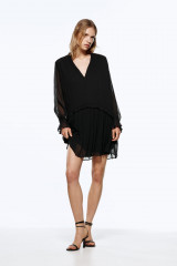 If anyone can find me this outfit you are a miracle worker.
