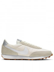 Most comft white trainers for spring /summer