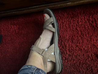 Do nice looking walking sandals exist or are they all fugly?