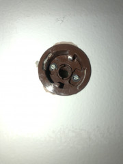 How can I find which tv bracket to use? Photo!