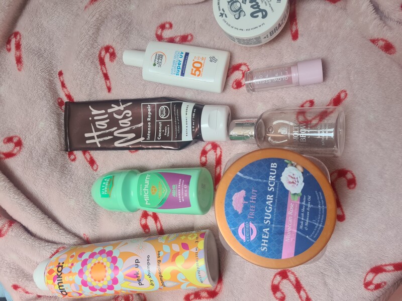 Are you addicted to beauty products? If so, please join - we are "Beauty addicts anonymous" 💜