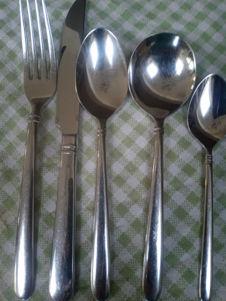 Does anyone have this Arthur Price cutlery?
