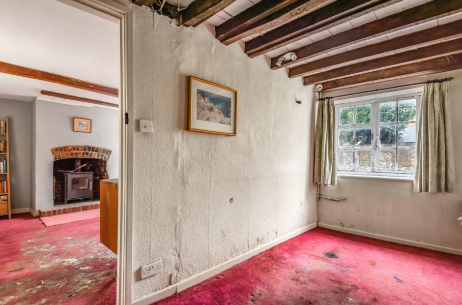 What do you think happened to the floors in this house?