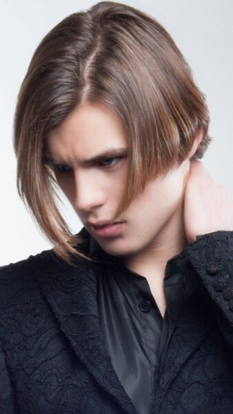 To be conflicted over DH's hair