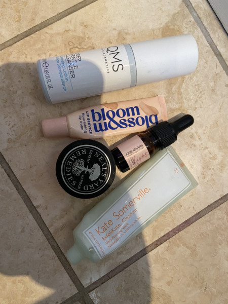 Are you addicted to beauty products? If so, please join - we are "Beauty addicts anonymous" 💜