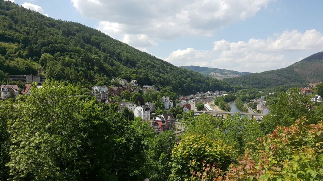 Come and tell me your dull and unexciting news 22: Calmly through the day