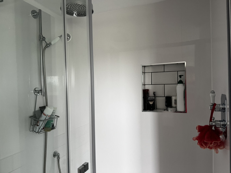 Someone please explain shower choosing to me!