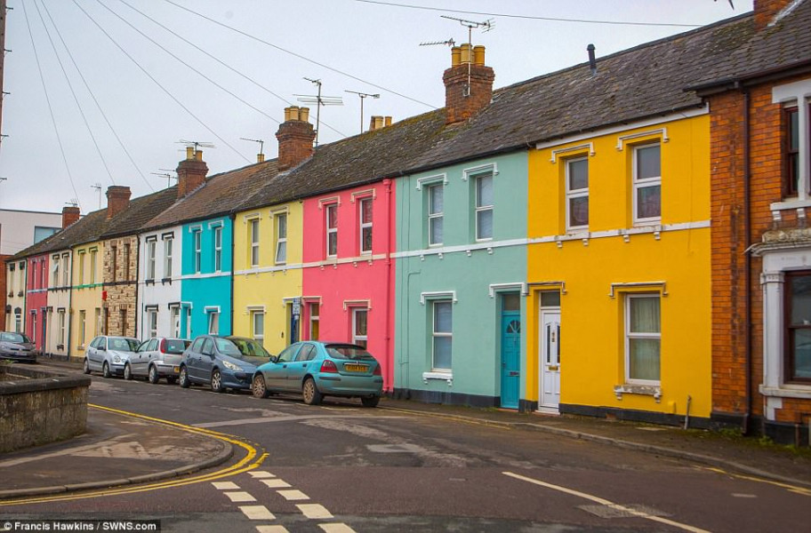 To think you should not paint your house beige? 