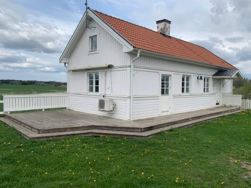 Swagger Inn 171.  Spring is just around the corner, but the HBFs still need their overcoats to keep us warm.