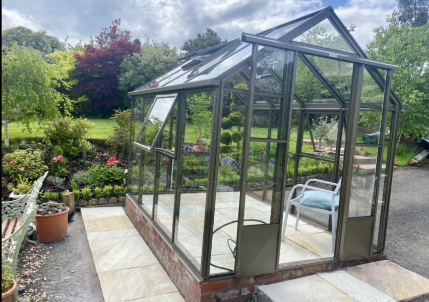 We built the greenhouse, bucket list ticked off!