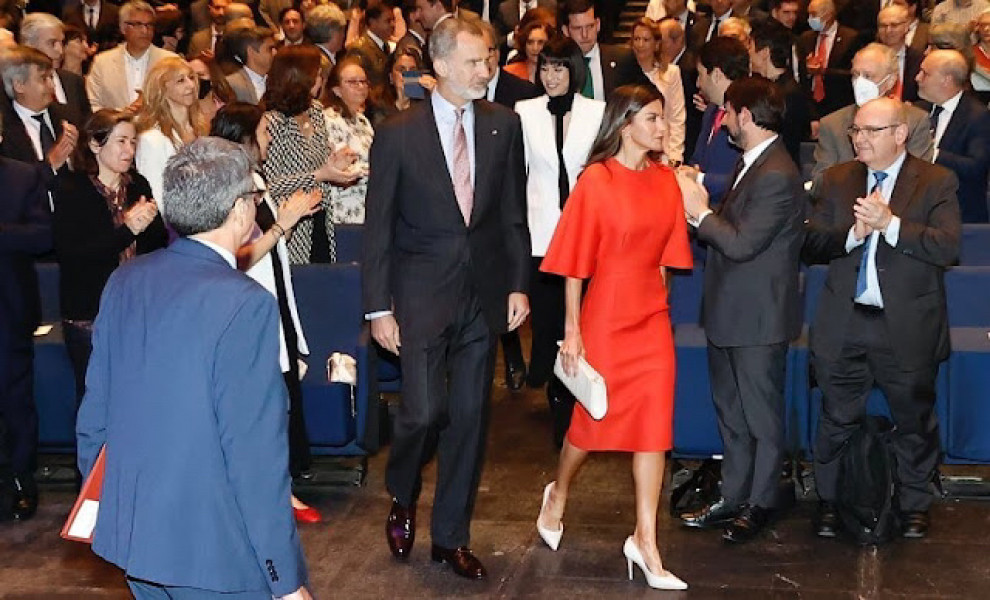 Royal Style - make way for the Platinum Jubilee, tiaras are a necessity