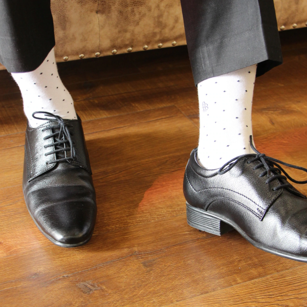 Nadiya odd socks- AIBU