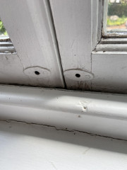 How on earth do these windows work?