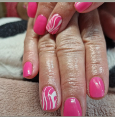 Nail and dress help!