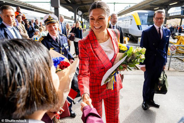 Royal Style - make way for the Platinum Jubilee, tiaras are a necessity