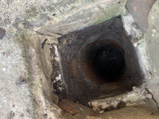 What is this pipe for? (Piglet John or similarly helpful people do you know?)
