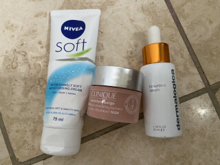 Are you addicted to beauty products? If so, please join - we are "Beauty addicts anonymous" 💜