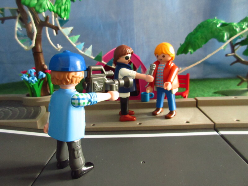 It's Platinum Jubilee weekend for the Playmobil people in our house...