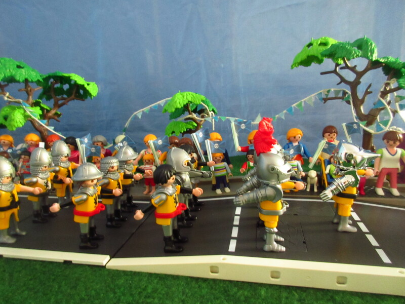 It's Platinum Jubilee weekend for the Playmobil people in our house...