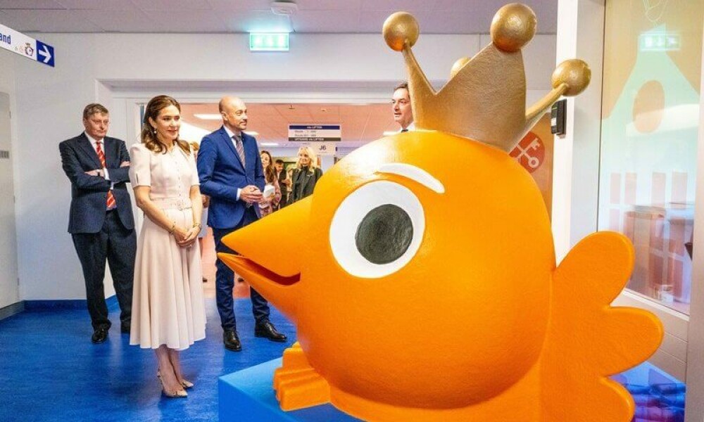 Royal Style - here's to 70 more years of frocks and rocks! 