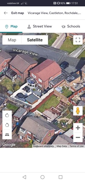 Horrible garden, great location