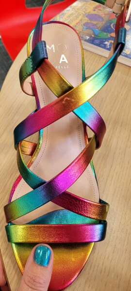 Opinions please - what colour nails to go with these shoes?