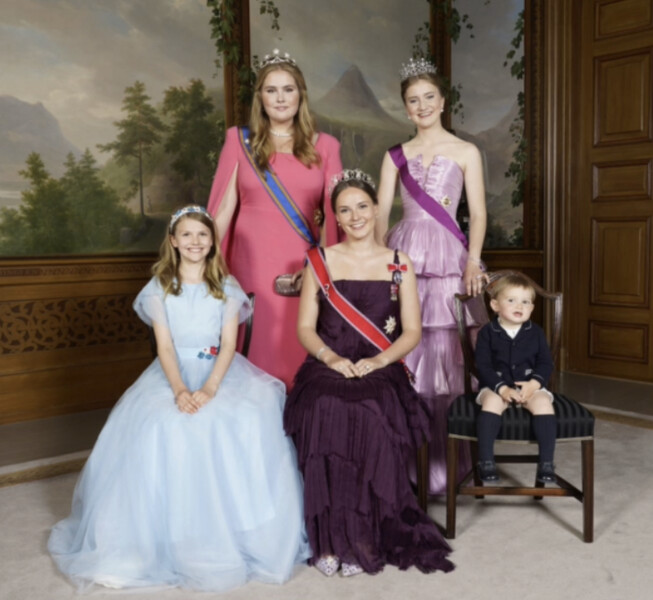 Royal Style - here's to 70 more years of frocks and rocks! 