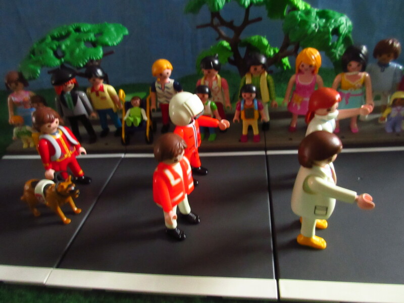 It's Platinum Jubilee weekend for the Playmobil people in our house...